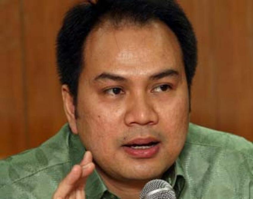 27Azis_Syamsuddin1.jpg