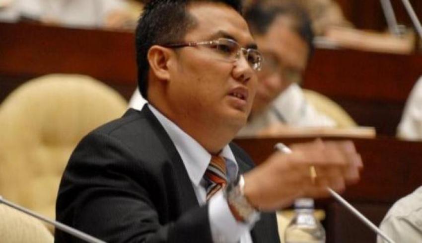 9680479_menteri_pembangunan_daerah_tertinggal__pdt__helmy_faishal_zaini_663_382.jpg