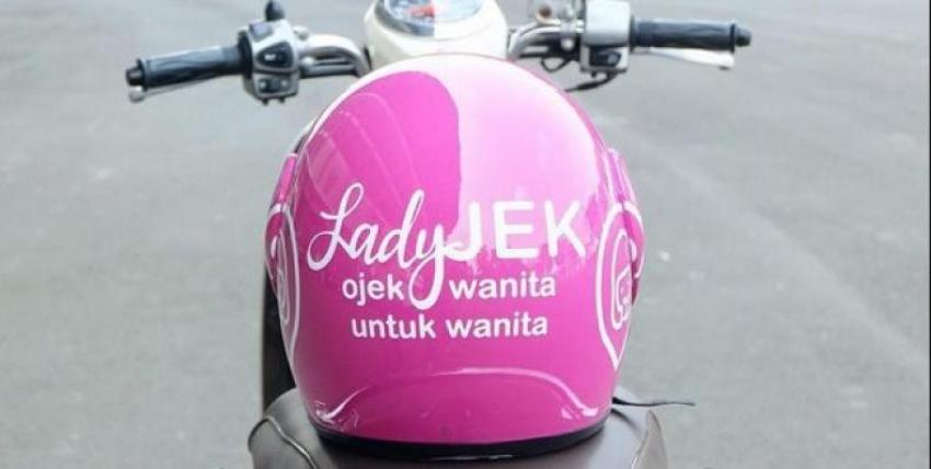 23Ladyjek2.jpg