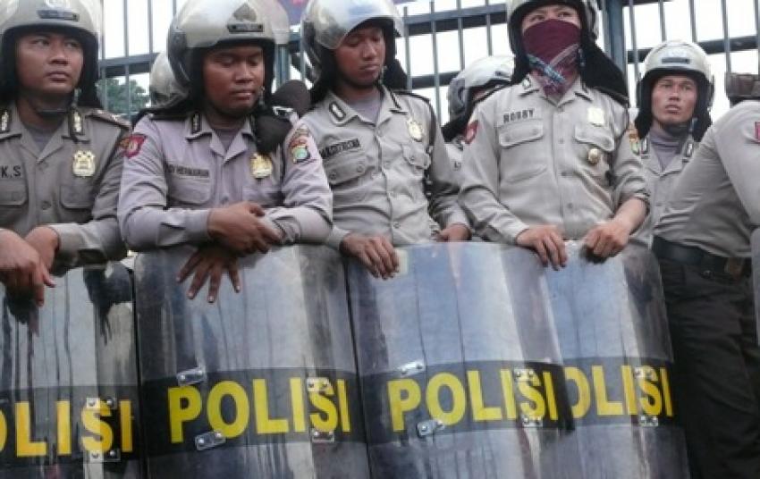 70Polisi.jpg