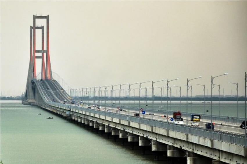 87jembatan-suramadu.jpg