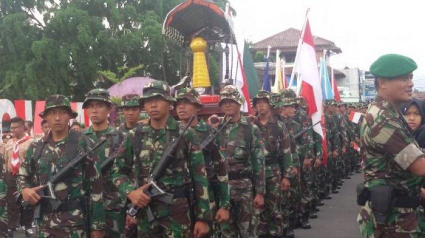 84replika-tandu-piala-soedirman.jpg