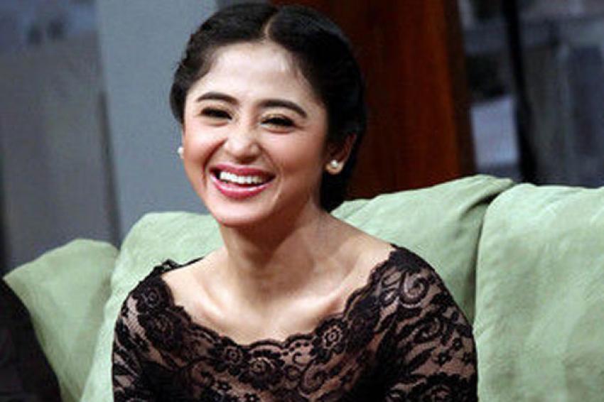 3Dewi-Persik.jpg