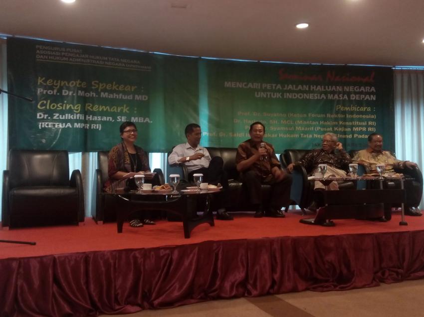 12diskusi-mahfud.jpg