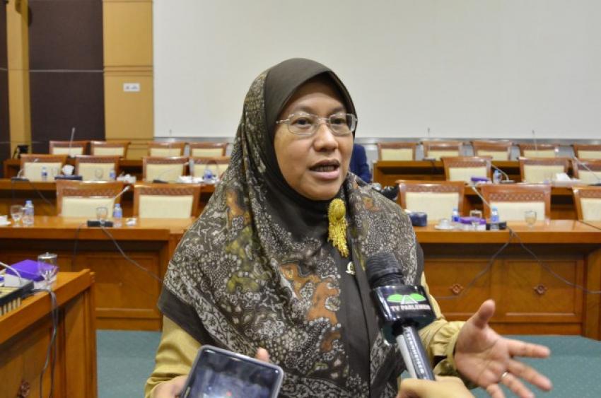 8ledia-hanifa2.jpg