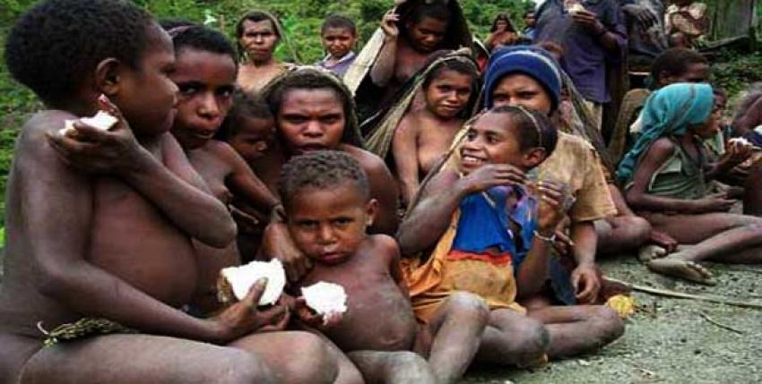 59WARGA-PAPUA-MISKIN.jpg