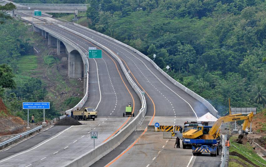 64jalan-tol.jpg