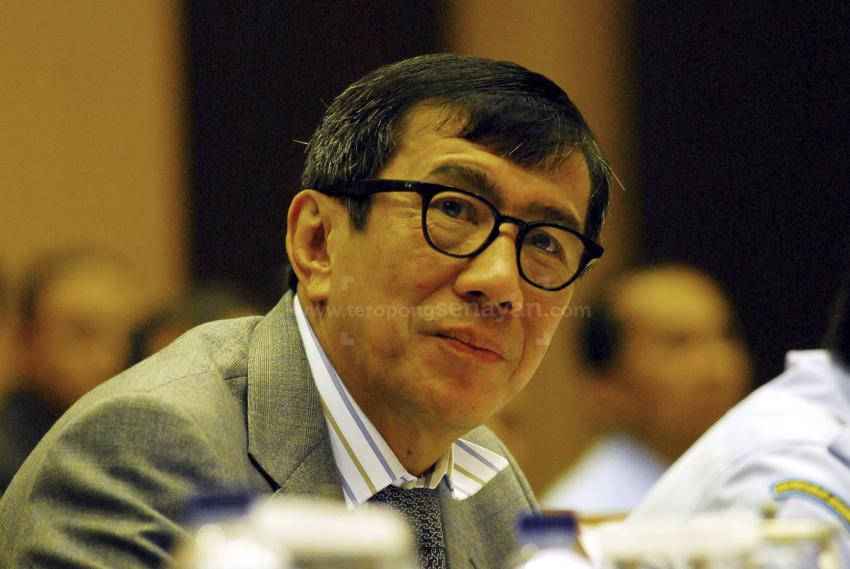 66(KabinetKerja)Yassona.jpg