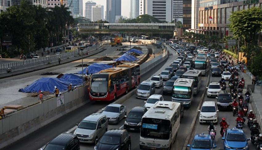 54macet.jpg