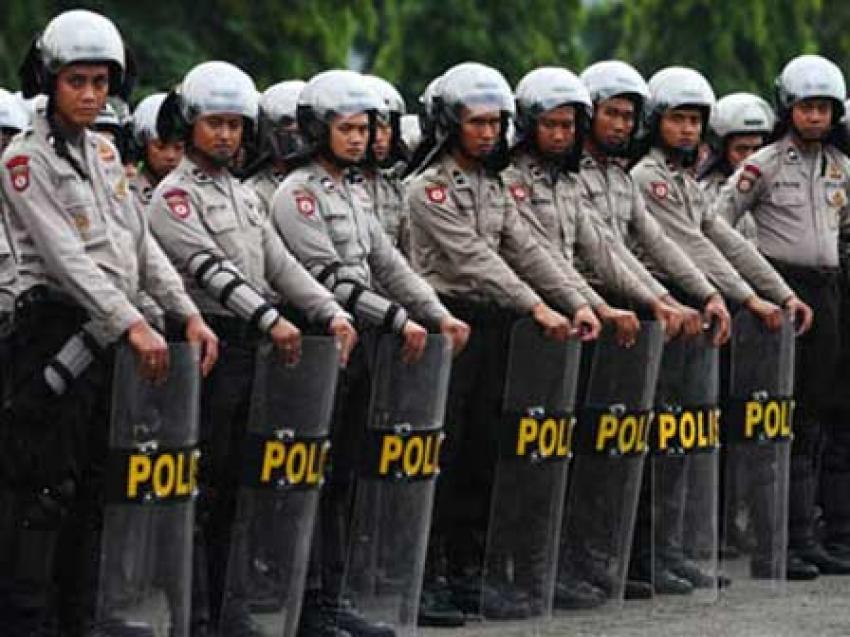 53polisi_sugbk_2.jpg