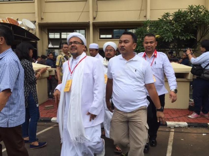 54habib-rizieq-mandra.jpg