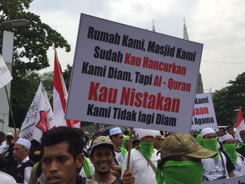 49rumahdinistakan.jpg