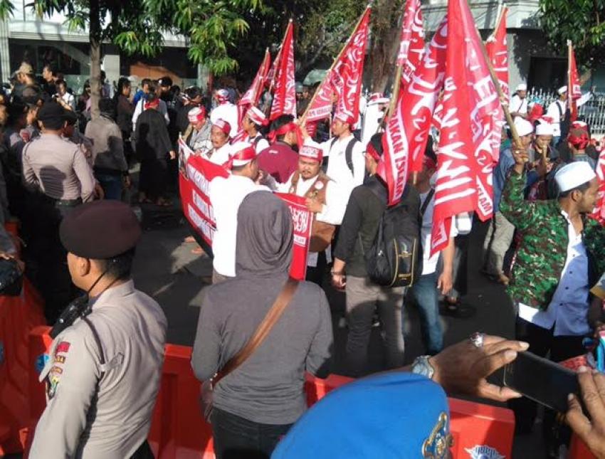 81demo-ahok.jpg