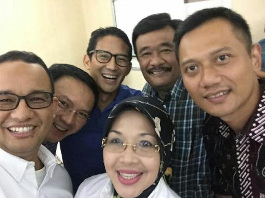 23tigapaslonselfie.JPG