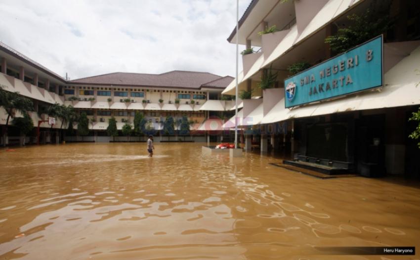 72banjir-sma-8.jpg