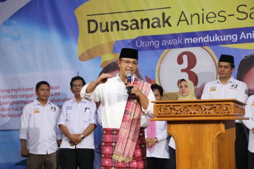 2anies-warga-minang.jpg