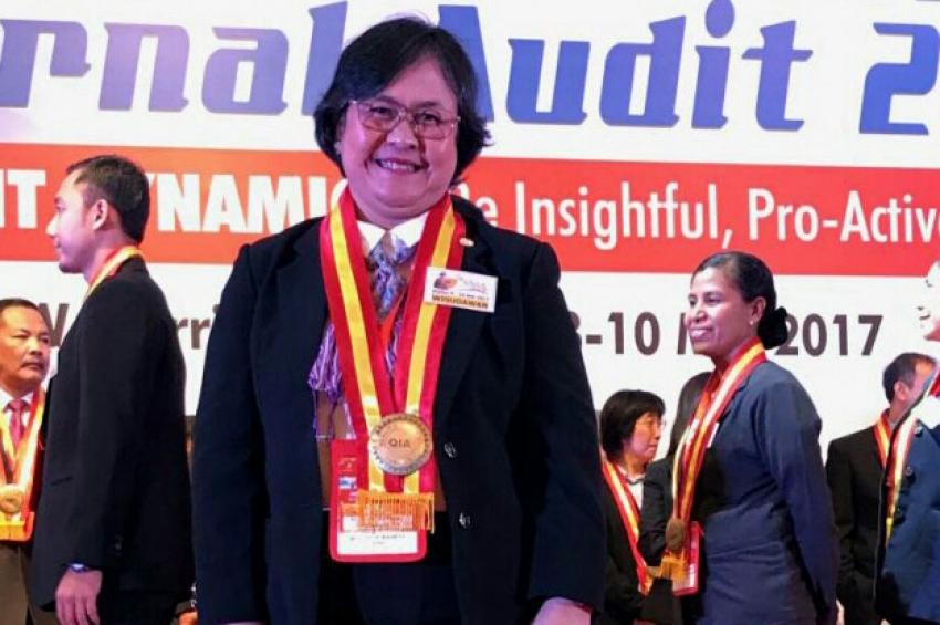 qia sertifikat Dewi RI I Barliana, DPR Peroleh Setjen Inspektur qia sertifikat Dewi RI I Barliana, DPR Peroleh Setjen Inspektur