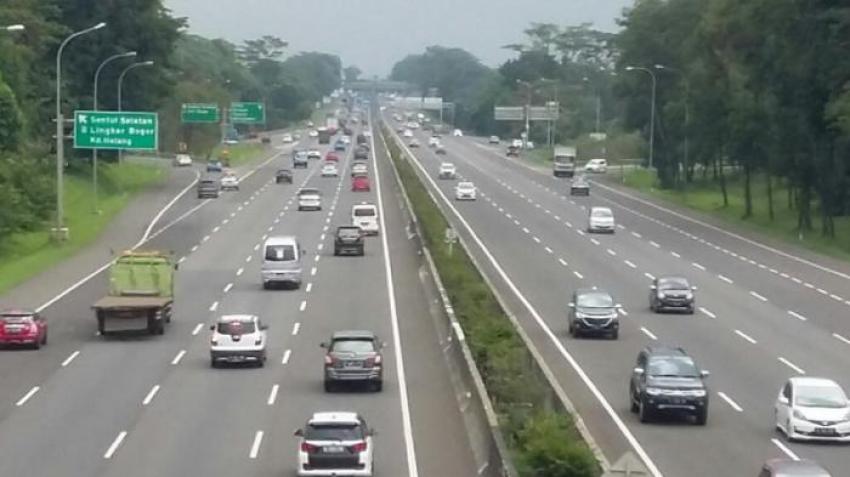 13jalan-tol-arus-mudik.jpg