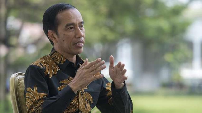 82jokowibatik.jpg