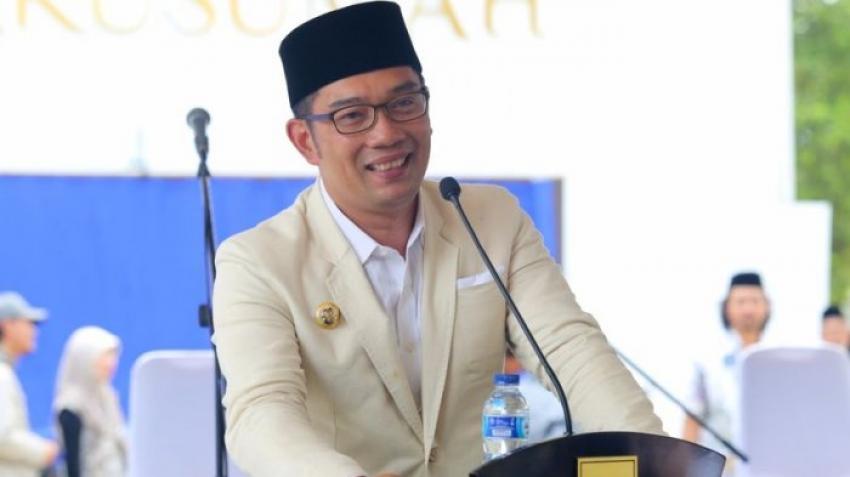 54ridwan-kamil-imunisasi.jpg