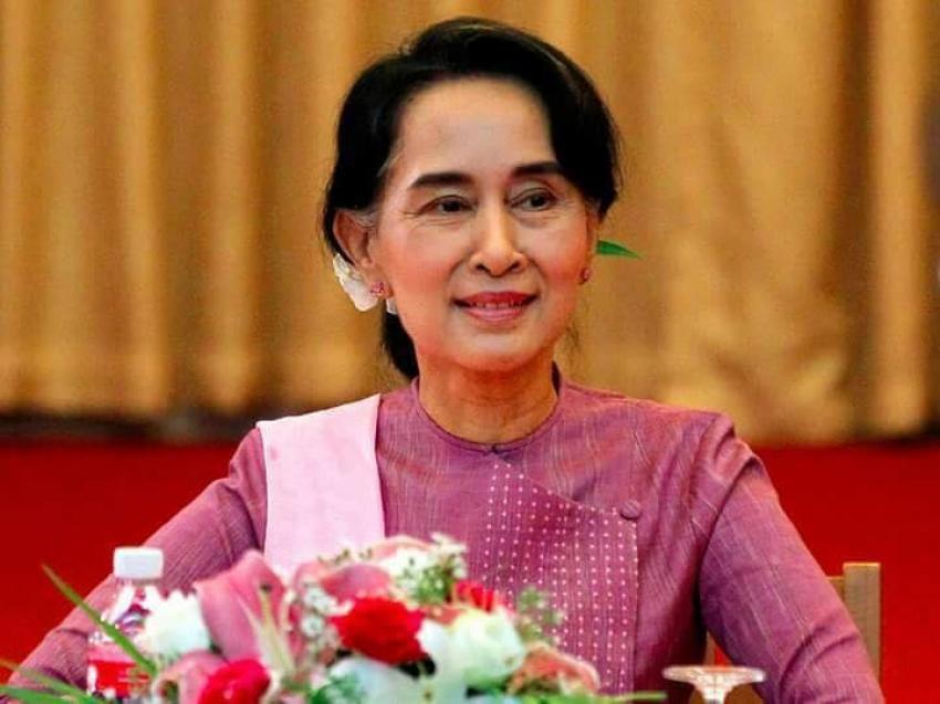 97aungsansuukyi2.jpg