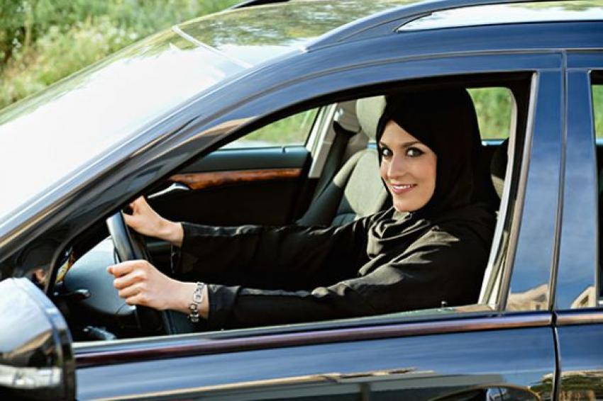 2wanita-arab-mengemudi.jpg