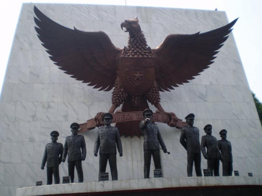 37monumen-pancasila-sakti.jpg