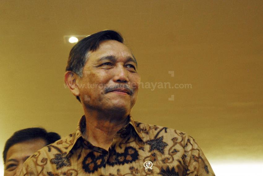 76(KabinetKerja)LuhutIII.jpg