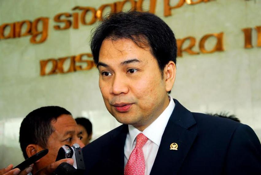41aziz-syamsuddin.jpg