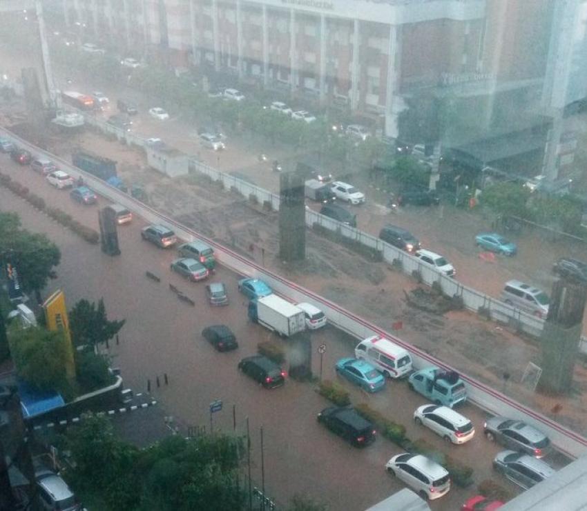 41banjir-kepung-ibu-kota-berikut-ini-titiknya-Xh25XhV2C0.jpg