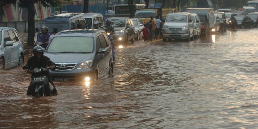 91diguyur-hujan-semalaman-jakarta-kebanjiran.jpg