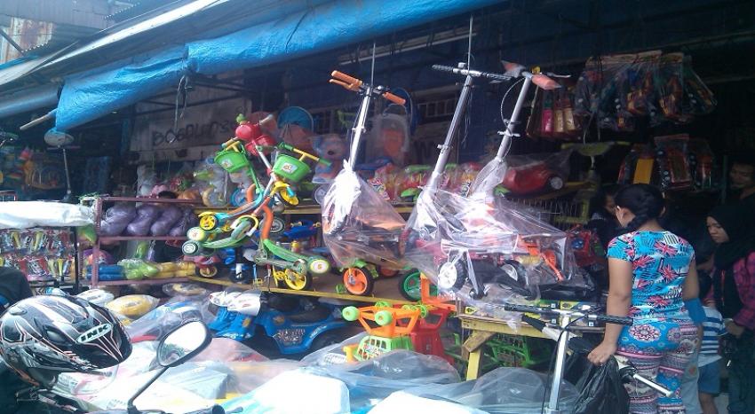 89pasca-bentrok-aktivitas-pasar-gembrong-kembali-normal-7oyOxlMeC8.jpg