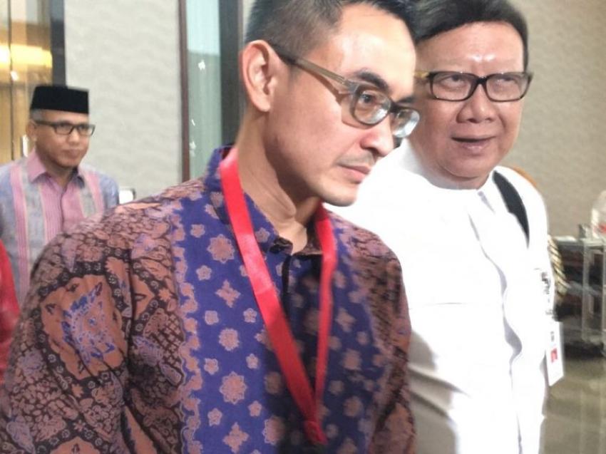 76berstatus-tersangka-zumi-zola-tepergok-hadiri-rakor-kepala-daerah-kemendagri-O3o5sZFw93.jpg