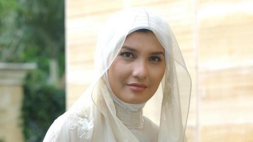 97arzeti-bilbina-pakai-hijab_20151026_182802.jpg