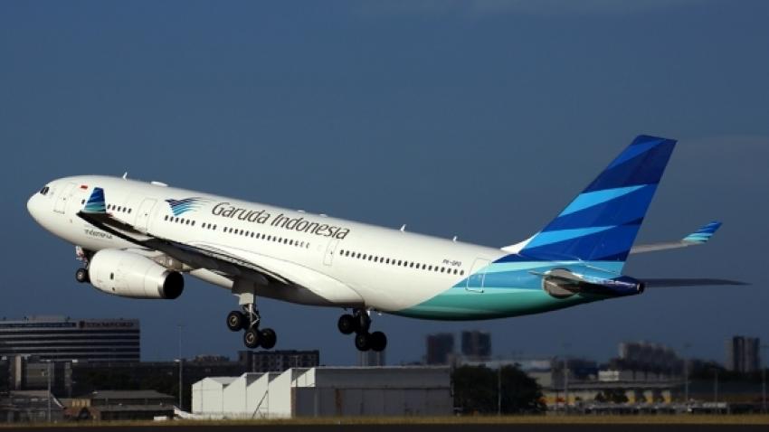 1garuda-indonesia-a330-200-syd-rf.jpg