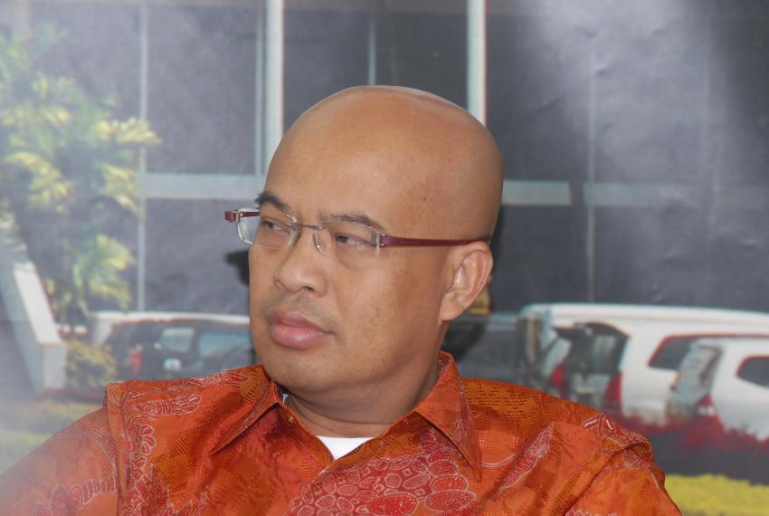 52Desmond-J-Mahesa-eko.JPG