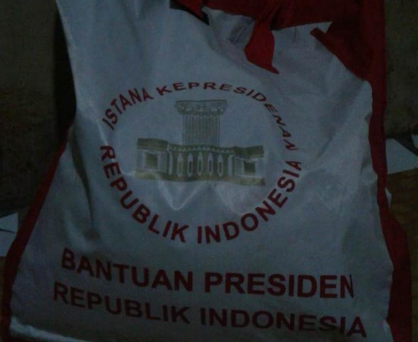6sembako-istana.jpg