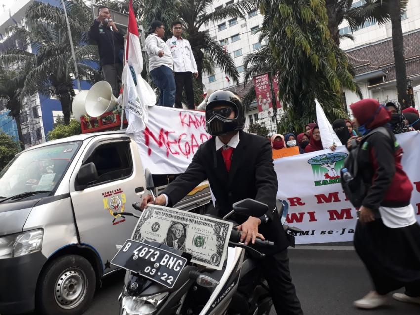 72Demo-Mahasiswa-Stuntman.jpg