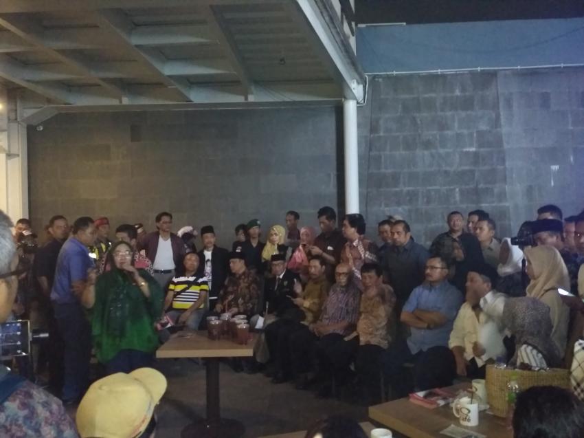 68Solidaritas-Ratna-Sarumpaet.jpg