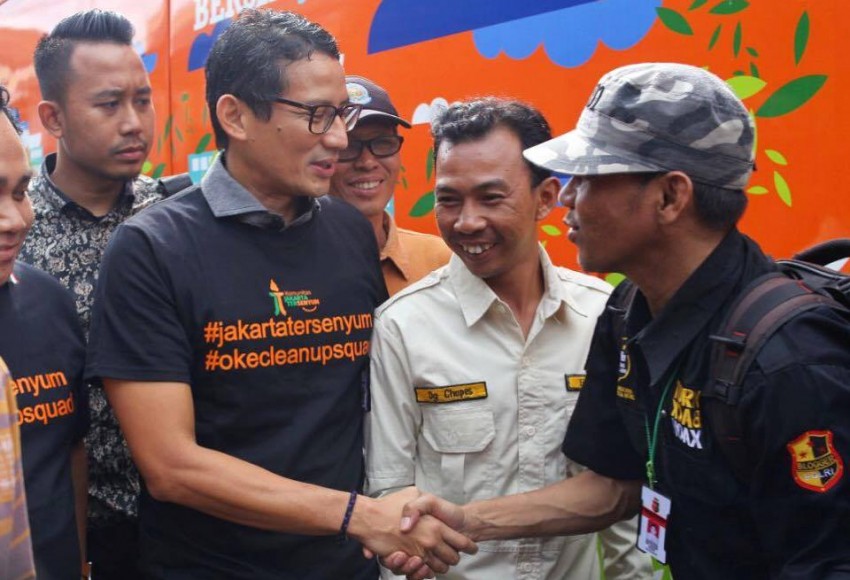 99Sandiaga-Sapa-Warga.jpg.jpg
