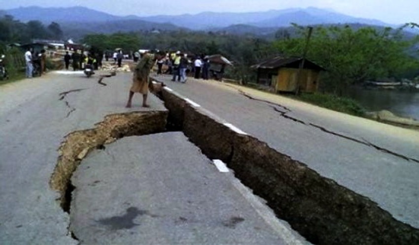 32gempa-bumi.jpg.jpg