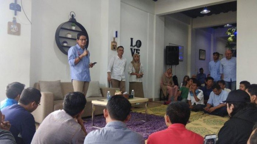 83sandiaga-uno-hadiri-dialog-umkm-di-bantul.jpg.jpg