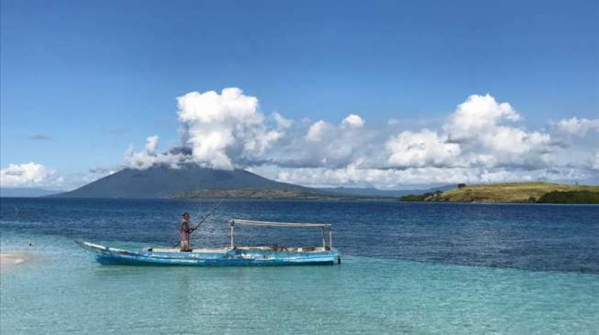 2512987-pulau-adonara-yang-terletak-di-flores-timur-nusa-tenggara-timur.jpg.jpg